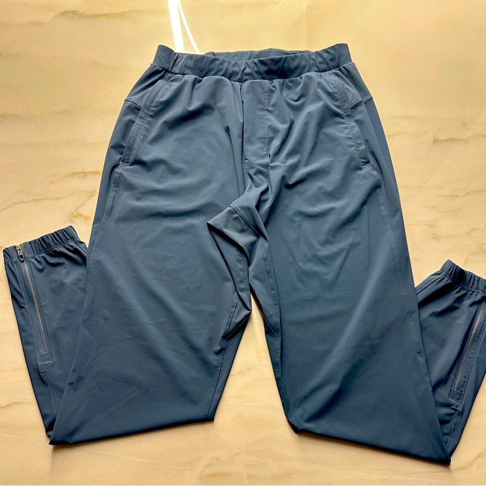 Lululemon Men’s Surge Joggers -M